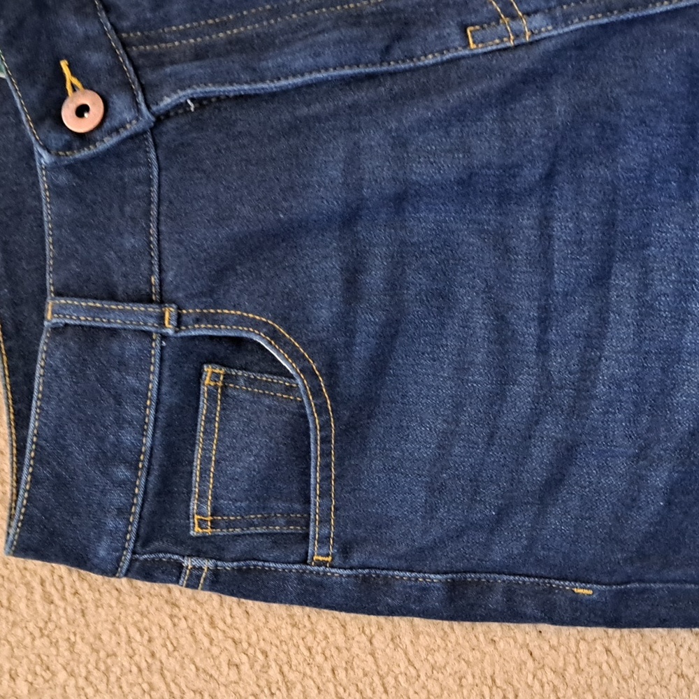 MEDIUM HALARA MULTIPLE POCKETS ROLLED HEM WIDE LEG CASUAL JEAN - Picture 7 of 10
